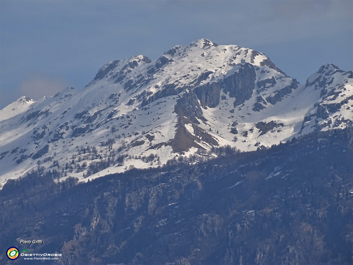56 Zoom su Cima Alben (2020 m).JPG